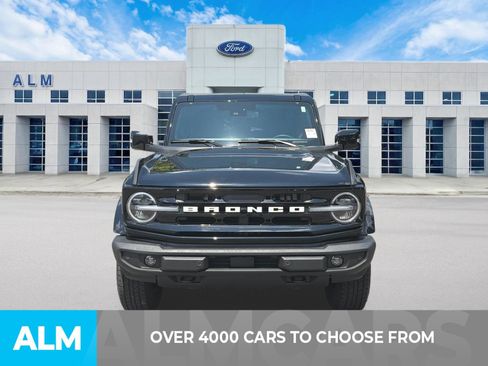 Used 2025 Ford Bronco Outer Banks AWD/4WD image 2
