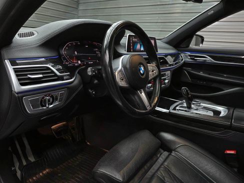 Used 2021 BMW 750i xDrive w/ M Sport Package AWD/4WD image 10