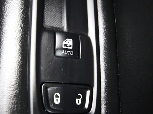 Used 2019 Jeep Compass Altitude image 23