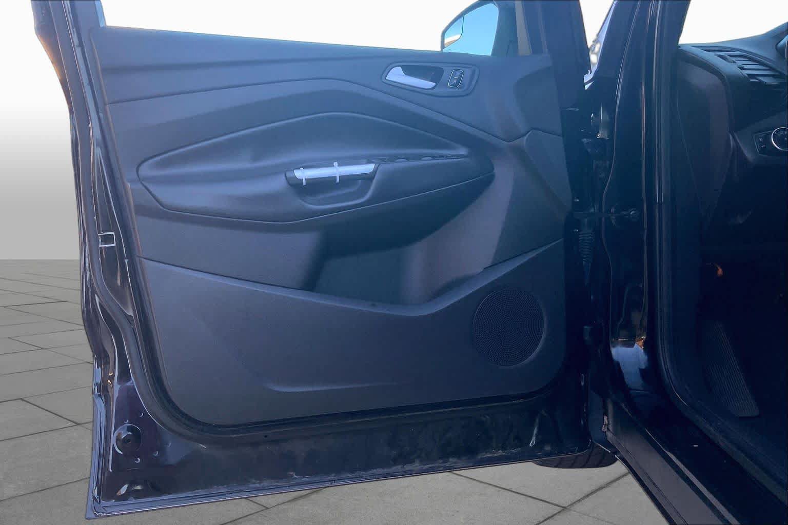 Used 2017 Ford Escape SE AWD/4WD image 22