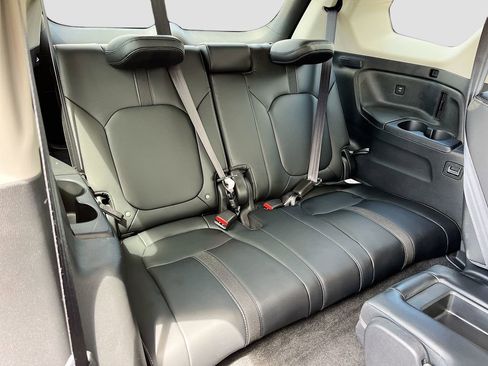 Used 2025 Honda Pilot EX-L image 26