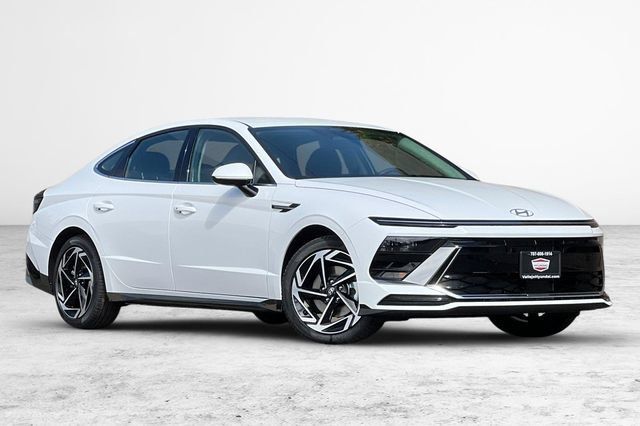 New 2026 Hyundai Sonata SEL FWD image 2