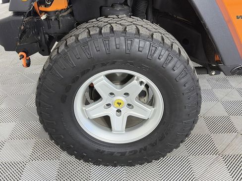 Used 2012 Jeep Wrangler Rubicon w/ PWR Convenience Group image 8