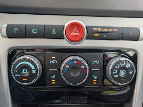 Used 2014 Chevrolet Captiva Sport LTZ image 23