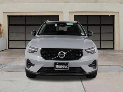 New 2025 Volvo XC40 B5 Plus w/ Protection Package Premier image 2