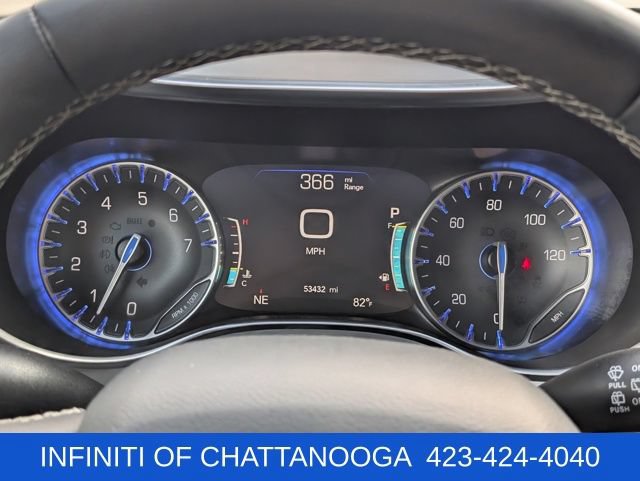 Used 2025 Chrysler Pacifica Limited FWD image 12