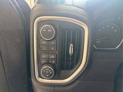 Used 2022 Chevrolet Silverado 1500 LTZ AWD/4WD image 16