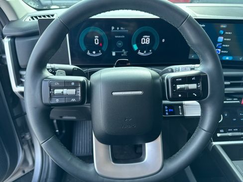 Used 2025 Hyundai Santa Fe SEL image 3