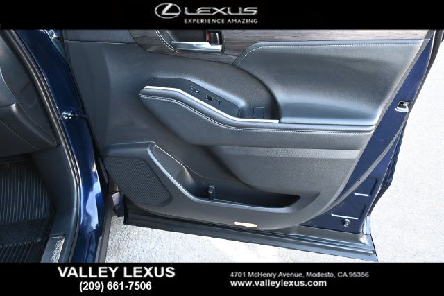 Used 2021 Toyota Highlander Platinum AWD/4WD image 20