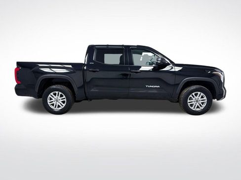 Used 2023 Toyota Tundra SR5 w/ SR5 Convenience Package AWD/4WD image 11