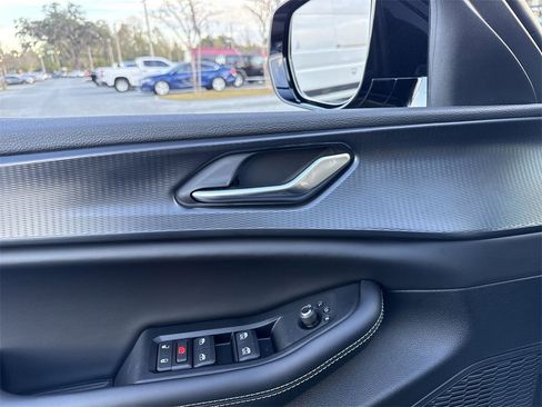 New 2025 Jeep Grand Cherokee Altitude image 12