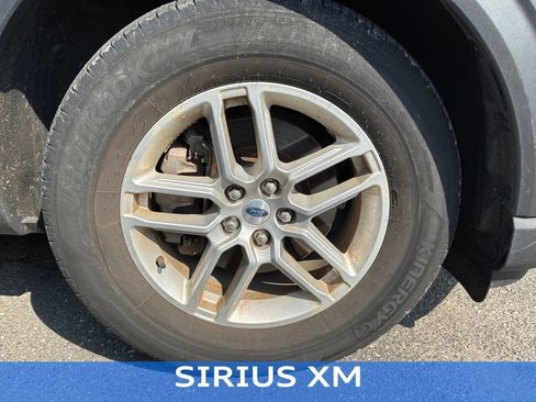 Used 2025 Ford Explorer Active AWD/4WD image 15