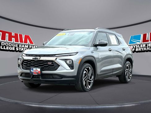 Used 2026 Chevrolet TrailBlazer RS w/ Driver Confidence Package FWD image 1