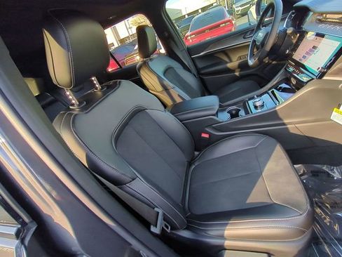 New 2026 Jeep Grand Cherokee Altitude AWD/4WD image 39