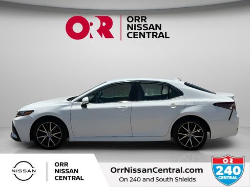 Used 2023 Toyota Camry SE FWD image 8