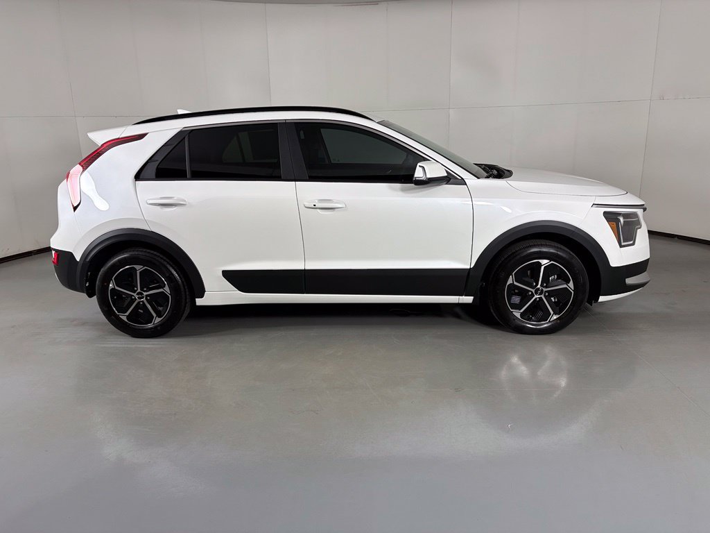 New 2026 Kia Niro EX FWD image 9