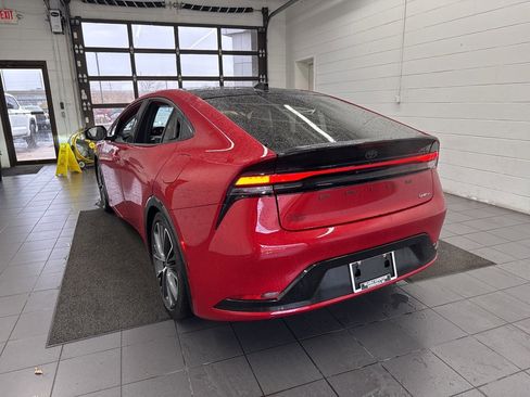 Certified 2024 Toyota Prius XLE image 6