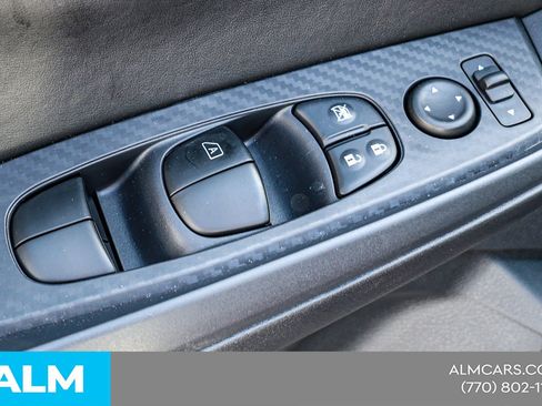 Used 2025 Nissan Sentra SV w/ All-Weather Package image 38