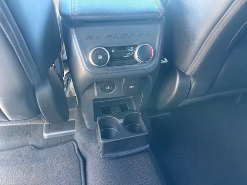 Used 2025 Ford Explorer ST-Line AWD/4WD image 32
