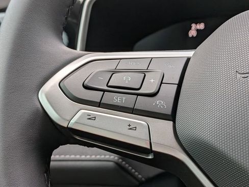 New 2026 Volkswagen Taos SE image 27