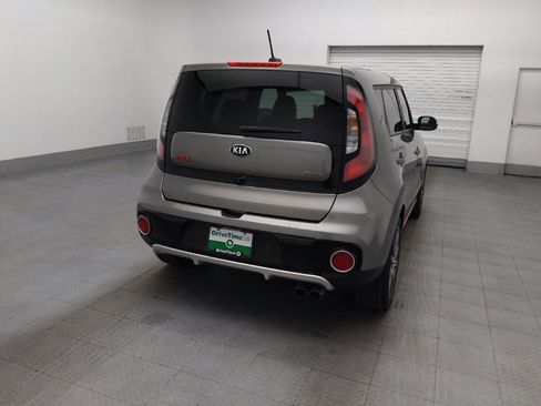 Used 2019 Kia Soul ! FWD image 7