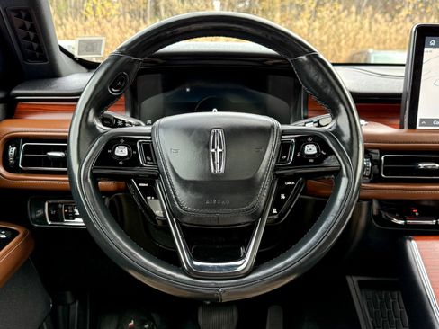 Used 2023 Lincoln Aviator Reserve w/ Equipment Group 201A image 34