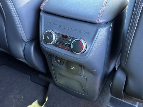 Used 2025 Ford Explorer ST-Line w/ Premium Package image 22