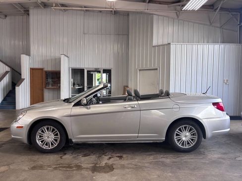 Used 2008 Chrysler Sebring Touring w/ Special Touring Group FWD image 1