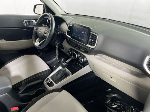 Used 2023 Hyundai Venue SEL w/ Cargo Package FWD image 27