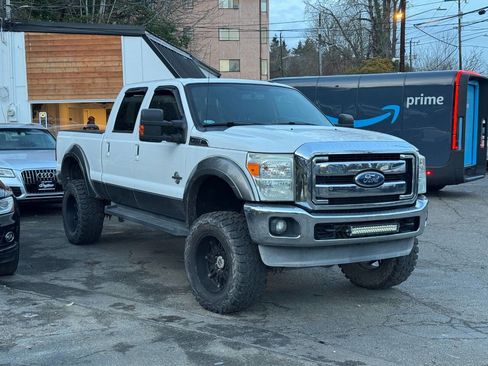 Used 2011 Ford F350 Lariat image 4