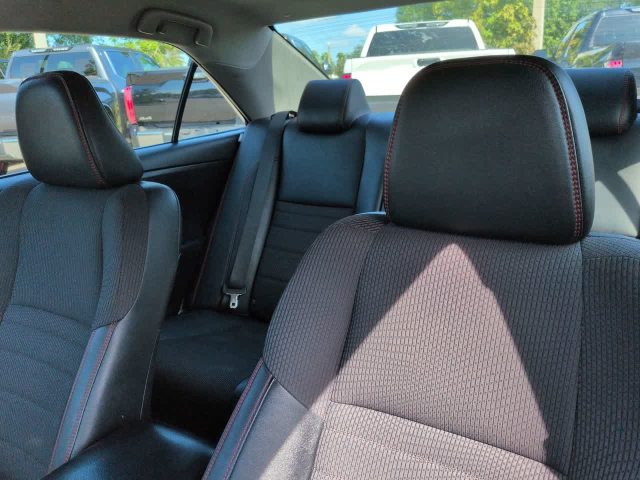 Used 2017 Toyota Camry SE FWD image 8
