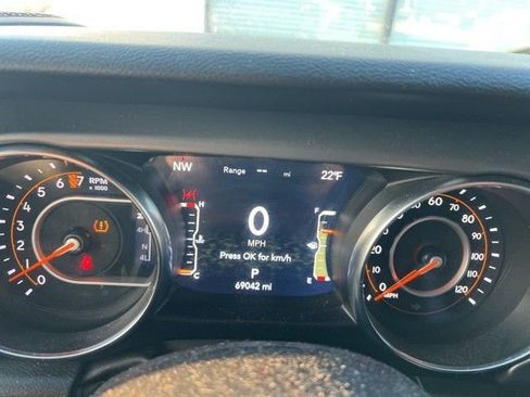 Used 2022 Jeep Gladiator Sport image 6