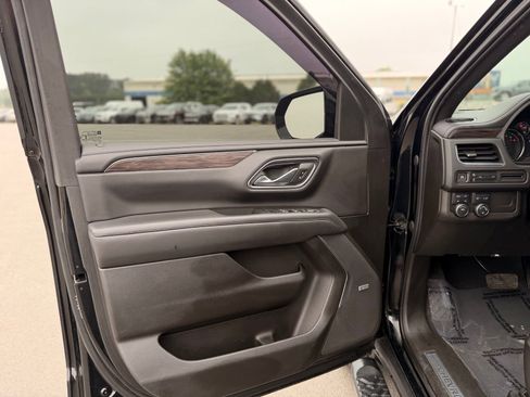 Used 2021 Chevrolet Suburban Z71 AWD/4WD image 18