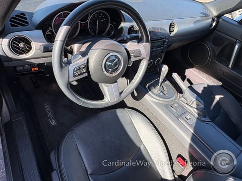 Used 2010 MAZDA MX-5 Miata Grand Touring w/ Premium Pkg RWD image 7