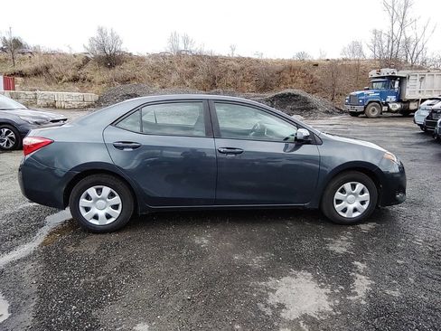 Used 2018 Toyota Corolla L image 4