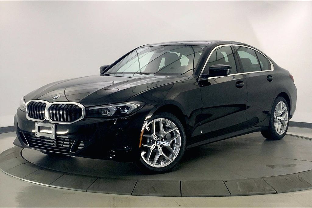 Certified 2025 BMW 330i xDrive Sedan w/ Premium Package AWD/4WD image 11