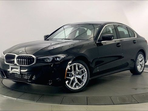 Certified 2025 BMW 330i xDrive Sedan w/ Premium Package AWD/4WD image 11