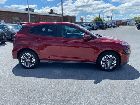 Certified 2023 Hyundai Kona SE w/ Cargo Package FWD image 4