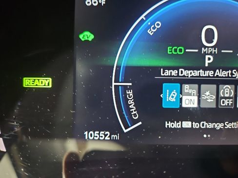 Used 2025 Toyota Camry Hybrid FWD image 16