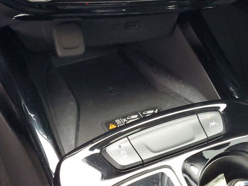 Used 2024 Chevrolet Trax ACTIV w/ Sunroof Package image 20