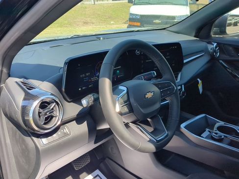 New 2026 Chevrolet Equinox LT w/ LPO, Floor Liner Package image 10