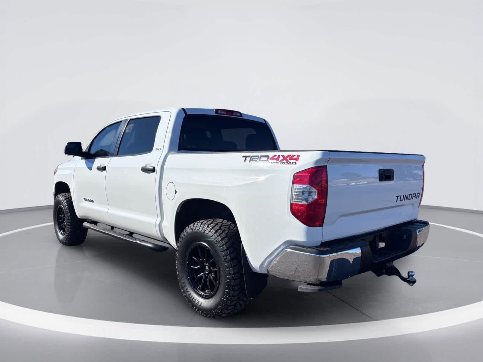 Used 2018 Toyota Tundra SR5 w/ SR5 Upgrade Package RWD image 4