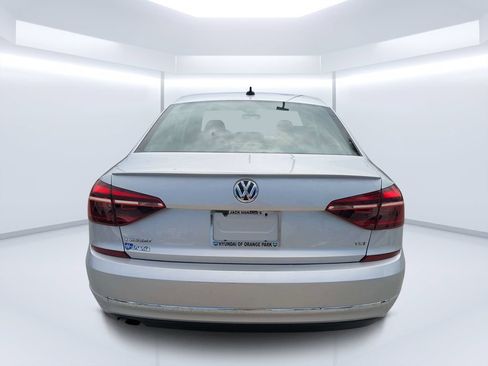 Used 2019 Volkswagen Passat 2.0T Wolfsburg FWD image 4