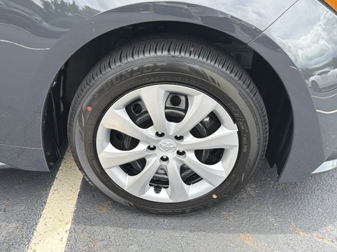 Used 2026 Toyota Corolla LE FWD image 12