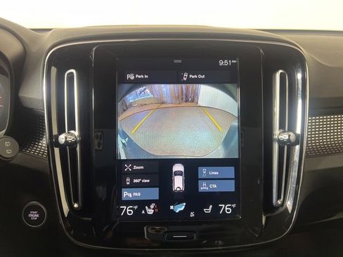 Used 2022 Volvo XC40 T5 R-Design w/ Advanced Package image 26