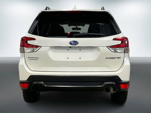 Used 2020 Subaru Forester Premium image 4