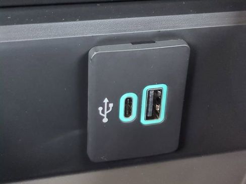 New 2026 Ford F250 Lariat w/ Black Appearance Package image 23