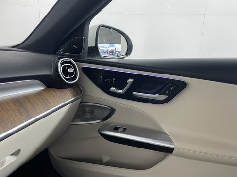 Used 2024 Mercedes-Benz C 300 Sedan image 12
