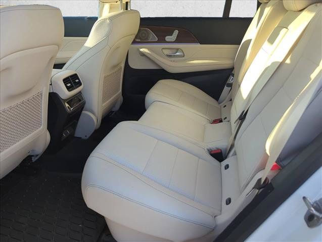 Used 2024 Mercedes-Benz GLS 450 4MATIC image 9
