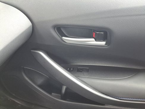 Used 2022 Toyota Corolla SE FWD image 32